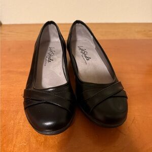Life Stride Women's Classic Black Loafers